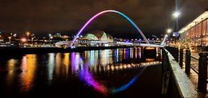 Read more about the article An evening In Gateshead Millennium Bridge, Newcastle Upon Tyne, UK.